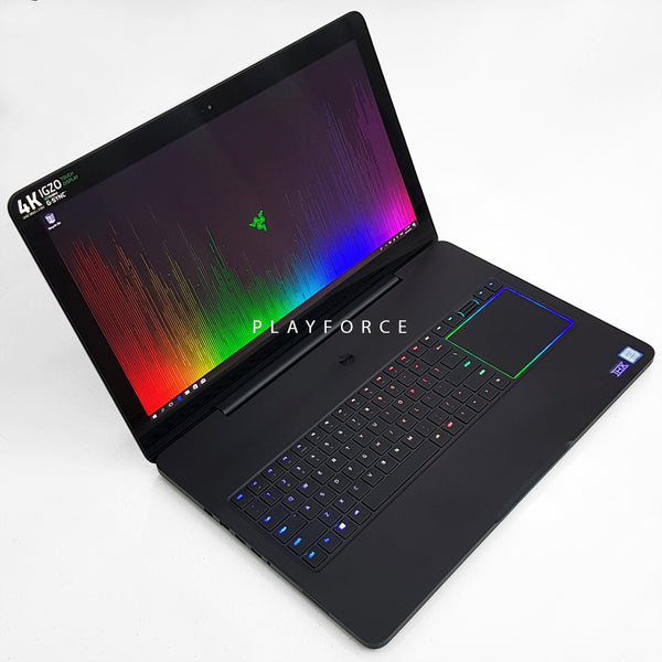 Razer Blade Pro 2017 (i7-7820HK, GTX 1080, 1TB SSD, 17-inch UHD)